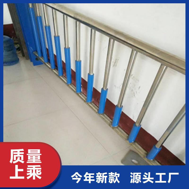 青海省工程施工案例[展鸿]复合管天桥栏杆 表面光滑