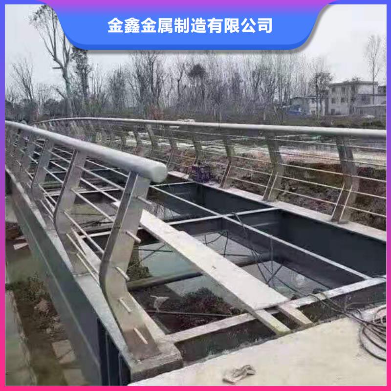 【道路桥梁防撞护栏-铸造石护栏厂家多种款式可随心选择】