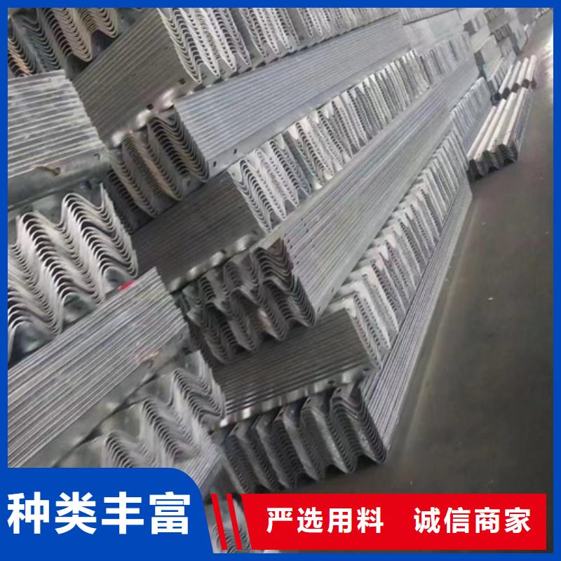 公路护栏板质量有保证